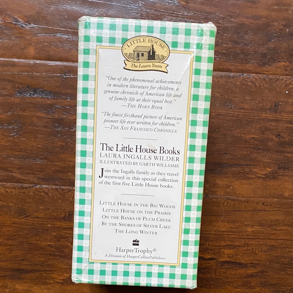 Little House 5-Book Box Set: Books 1 to 5 - Picture 15 of 16